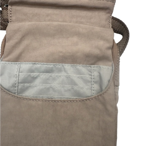 Kipling Eldorado Lightweight Crossbody Bag in light Pink - EUC - Picture 5 of 7